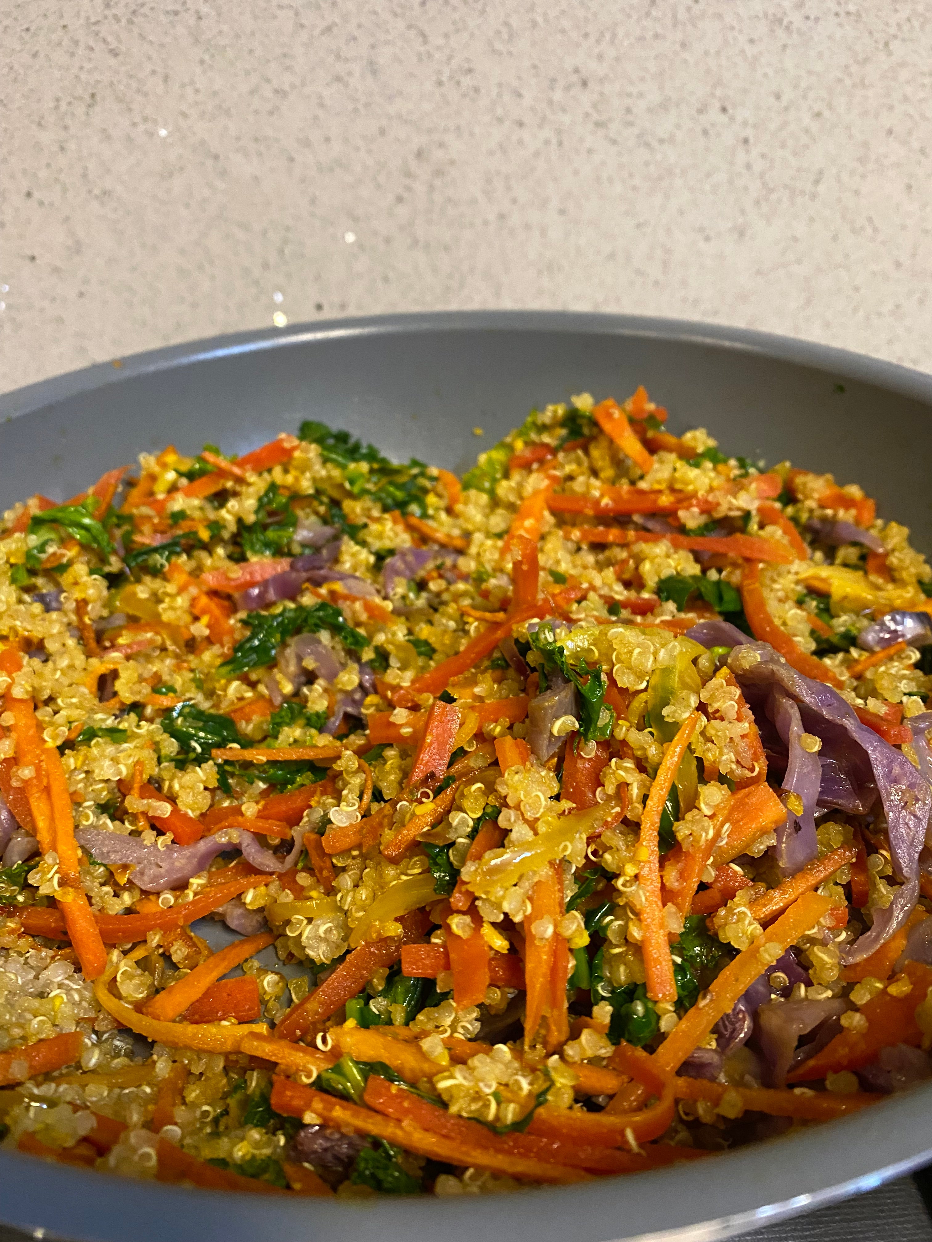 (Fri) Buddha Bowls - Kale - Turmeric carrots - Balsamic dressing