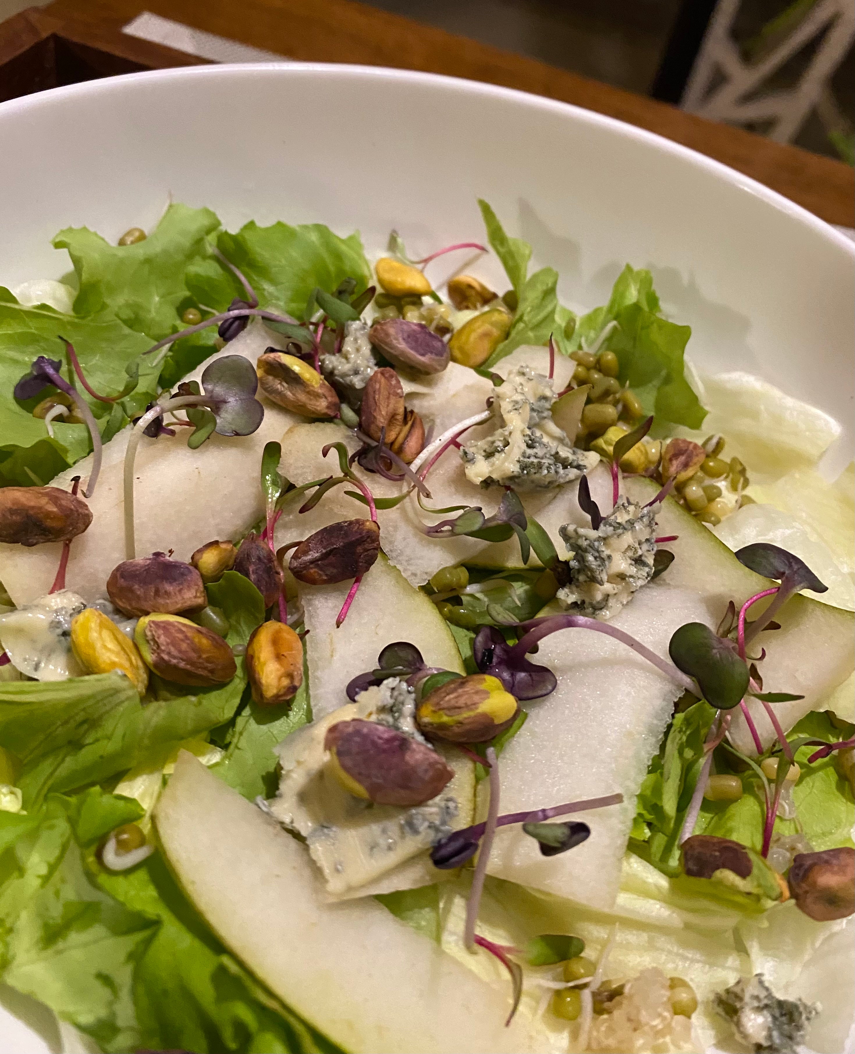 (Fri) Salads - Pear - Pistachio